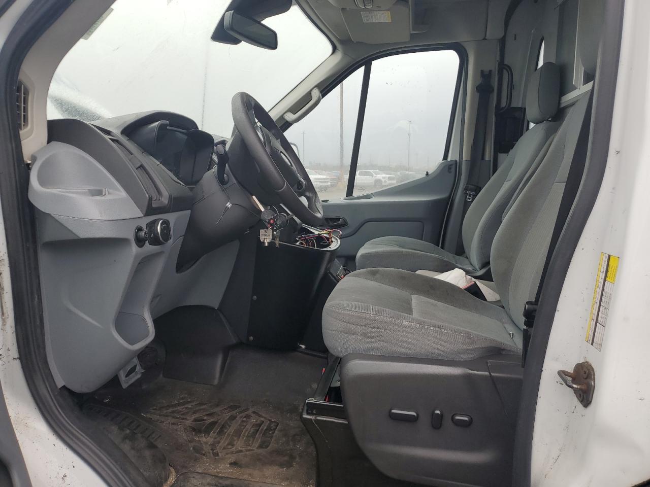 2015 Ford Transit Ambulance - Фото 7