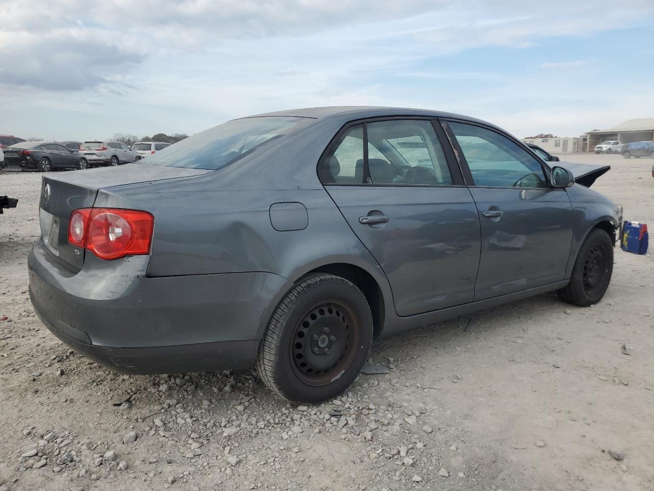 2005 Volkswagen New Jetta Value - Фото 3