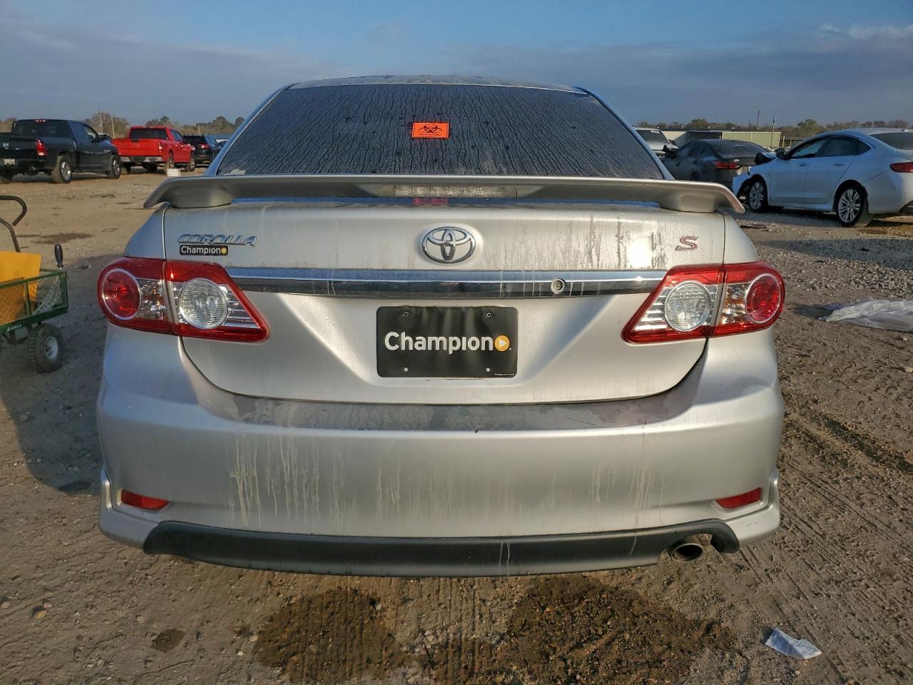 2012 Toyota Corolla Base - Фото 6