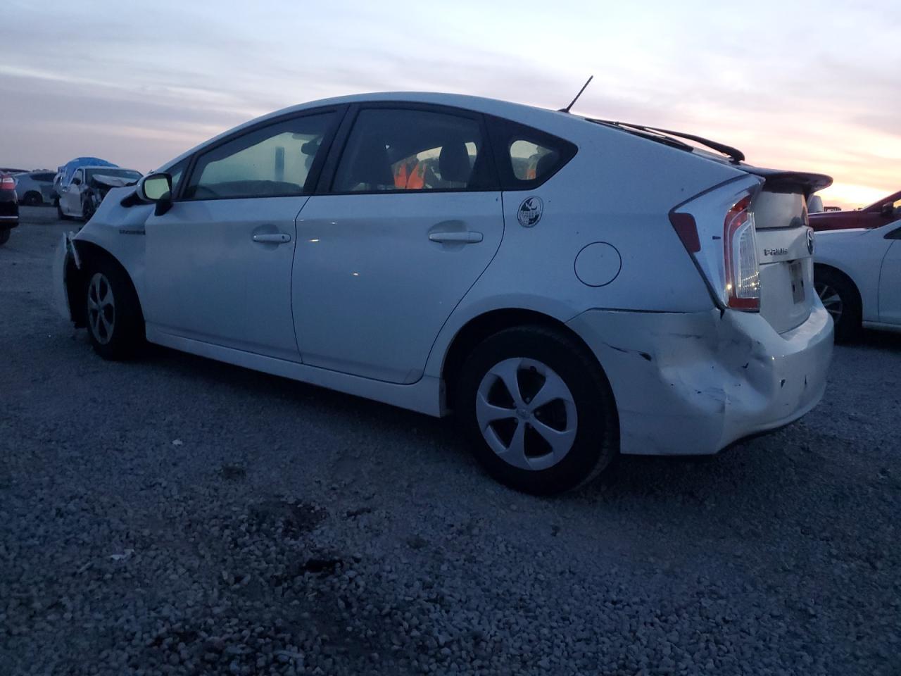 2015 Toyota Prius - Фото 2