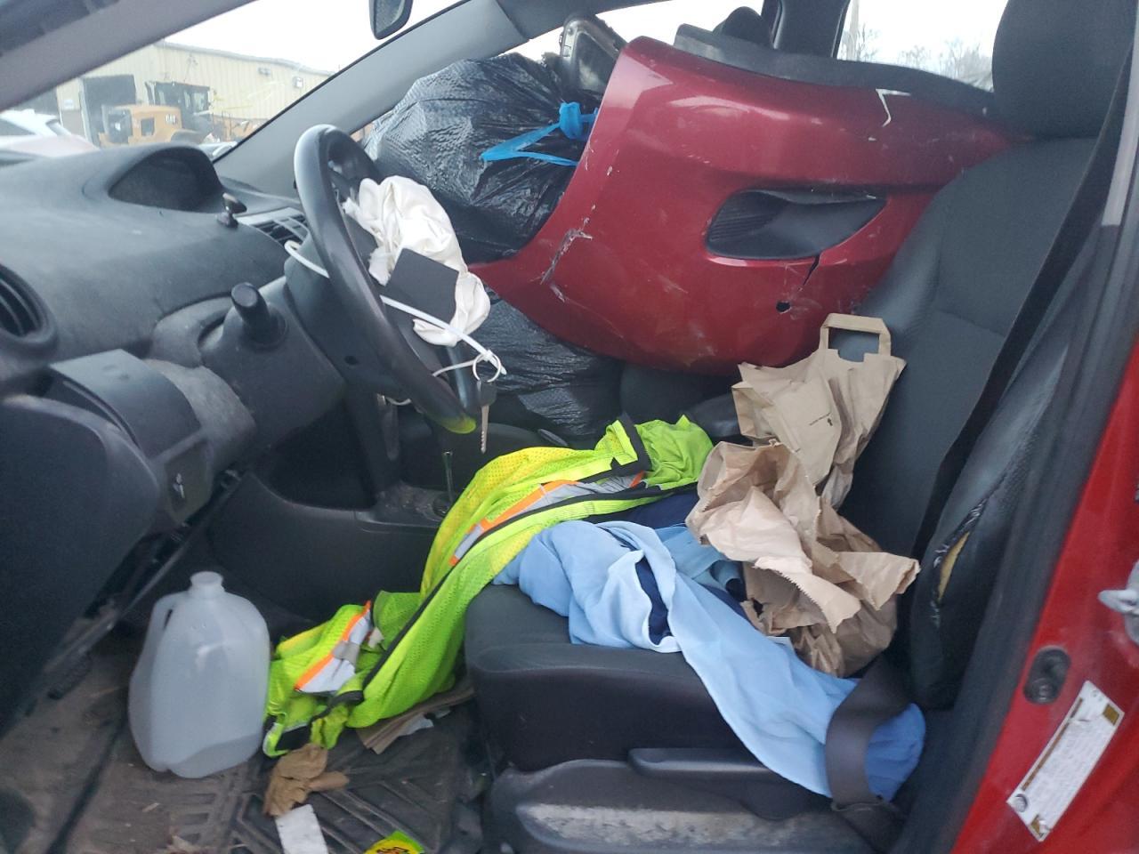 2010 Toyota Yaris - Фото 7