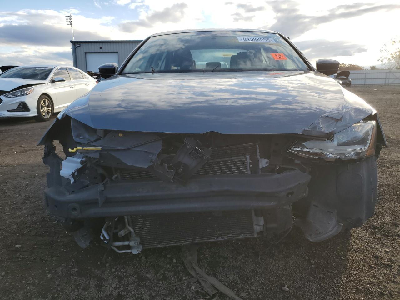 2017 Volkswagen Jetta S - Фото 5