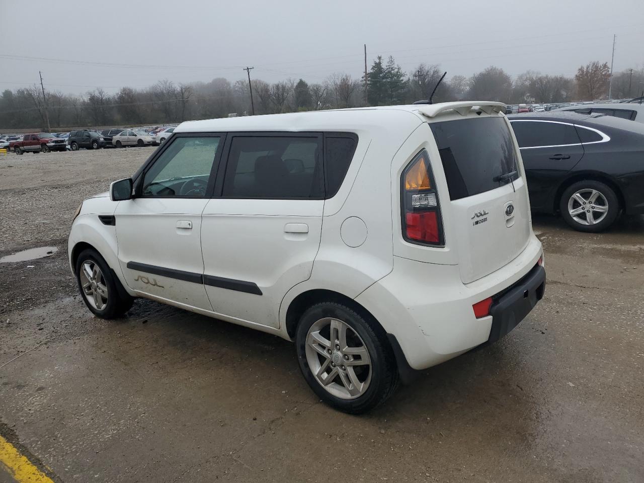 2010 Kia Soul + - Image 2