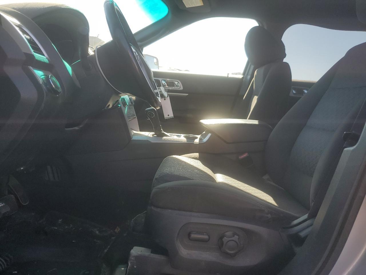 2012 Ford Explorer Xlt - Image 7