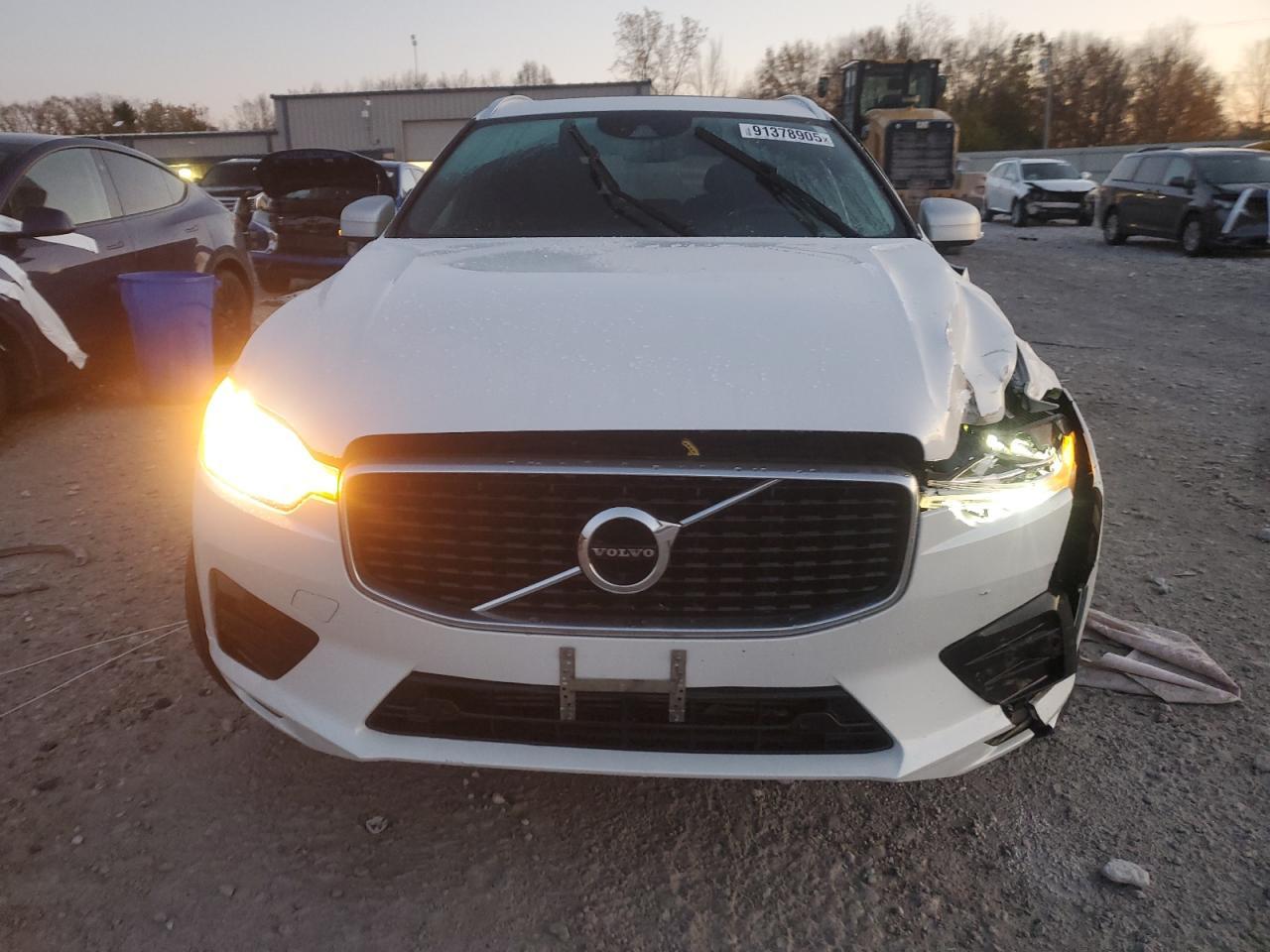 2019 Volvo Xc60 T6 R-Design - Image 5