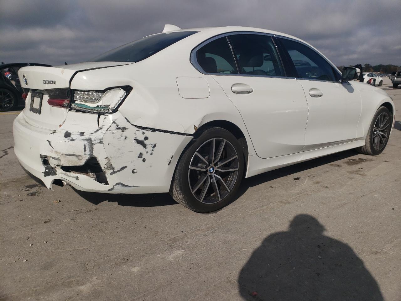 2021 BMW 330I - Фото 3