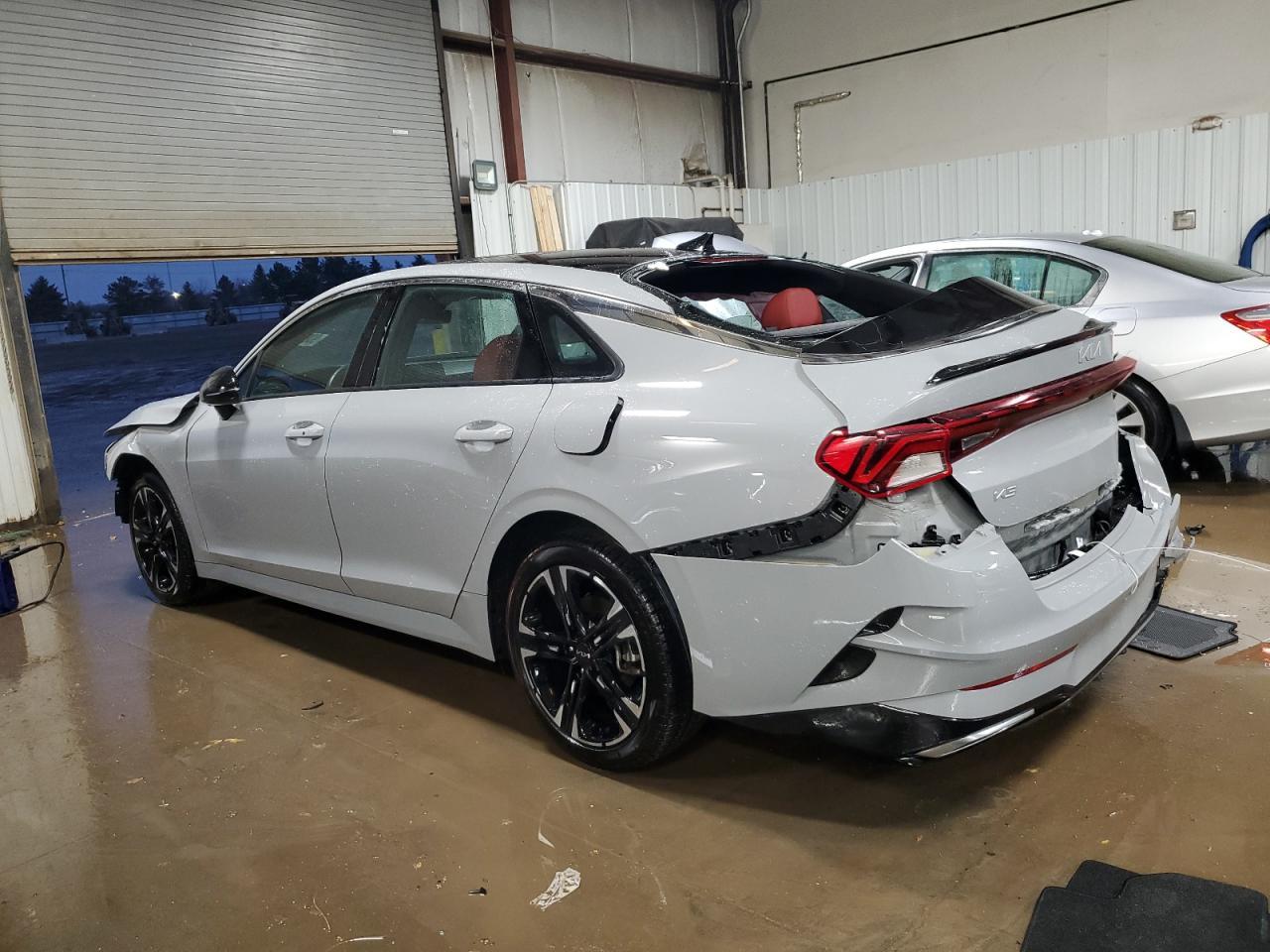 2024 Kia K5 Gt Line - Фото 2