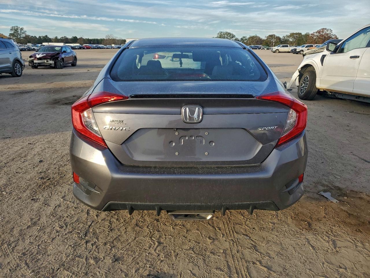 2019 Honda Civic Sport - Image 6