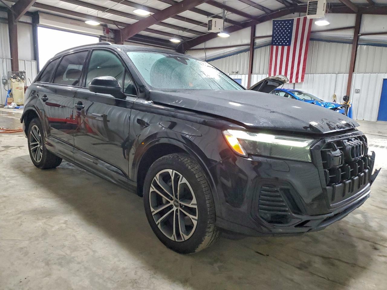 2025 Audi Q7 Premium Plus - Image 4