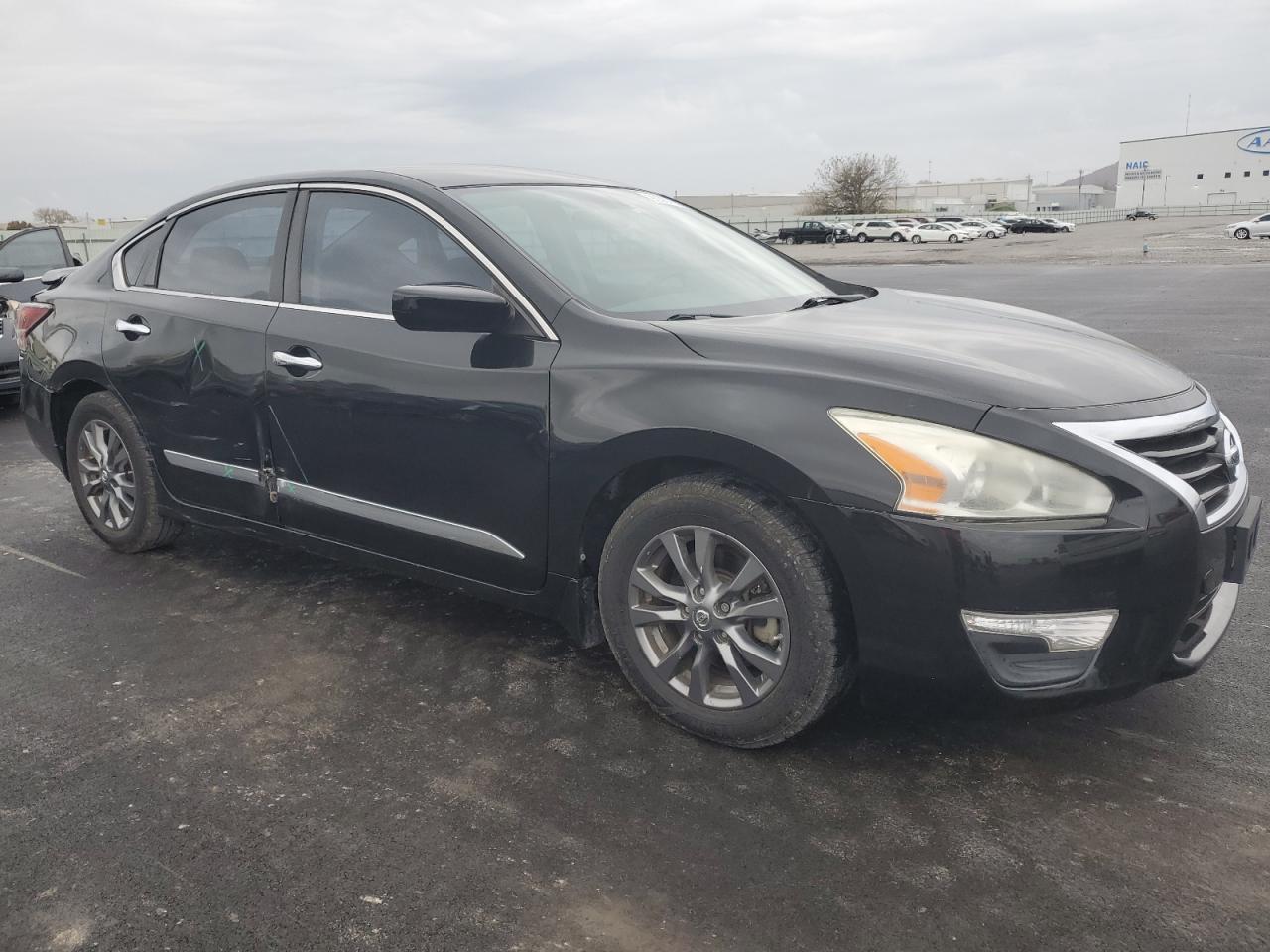 2015 Nissan Altima 2.5 - Image 4