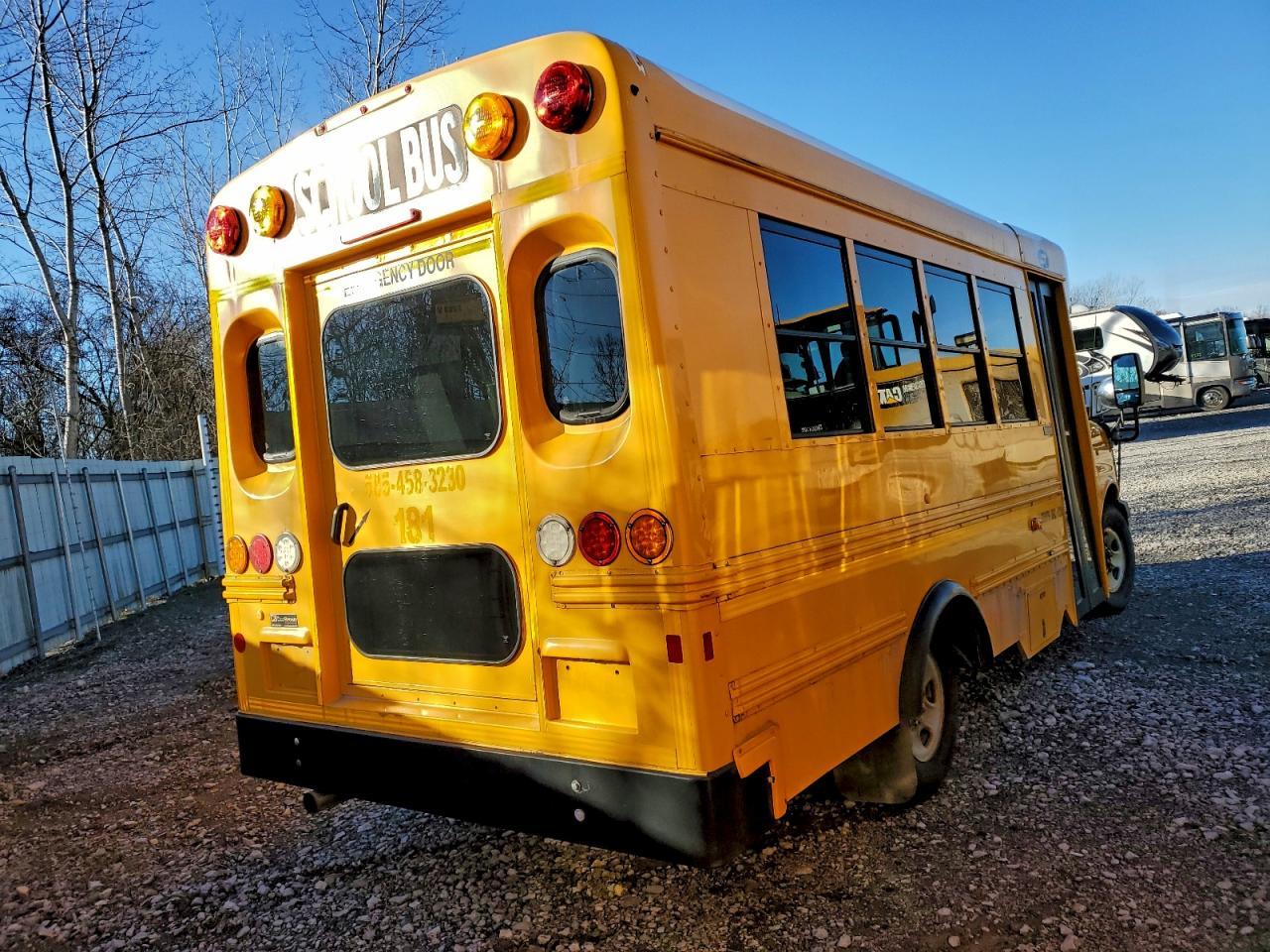 2016 Chevrolet Express School Bus - Фото 4