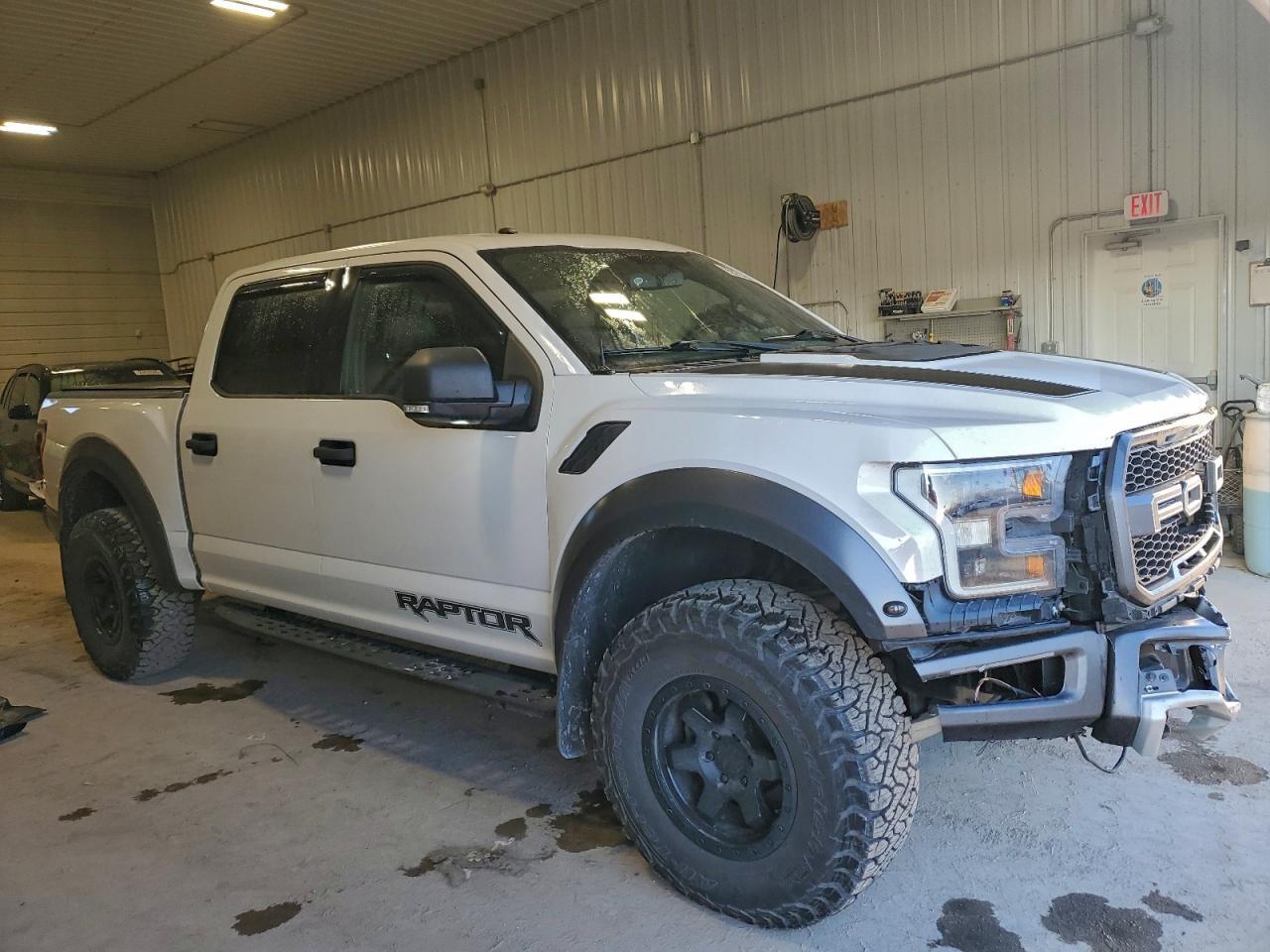 2017 Ford F150 Raptor - Image 4