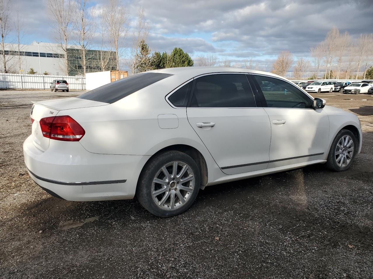 2015 Volkswagen Passat Sel - Фото 3