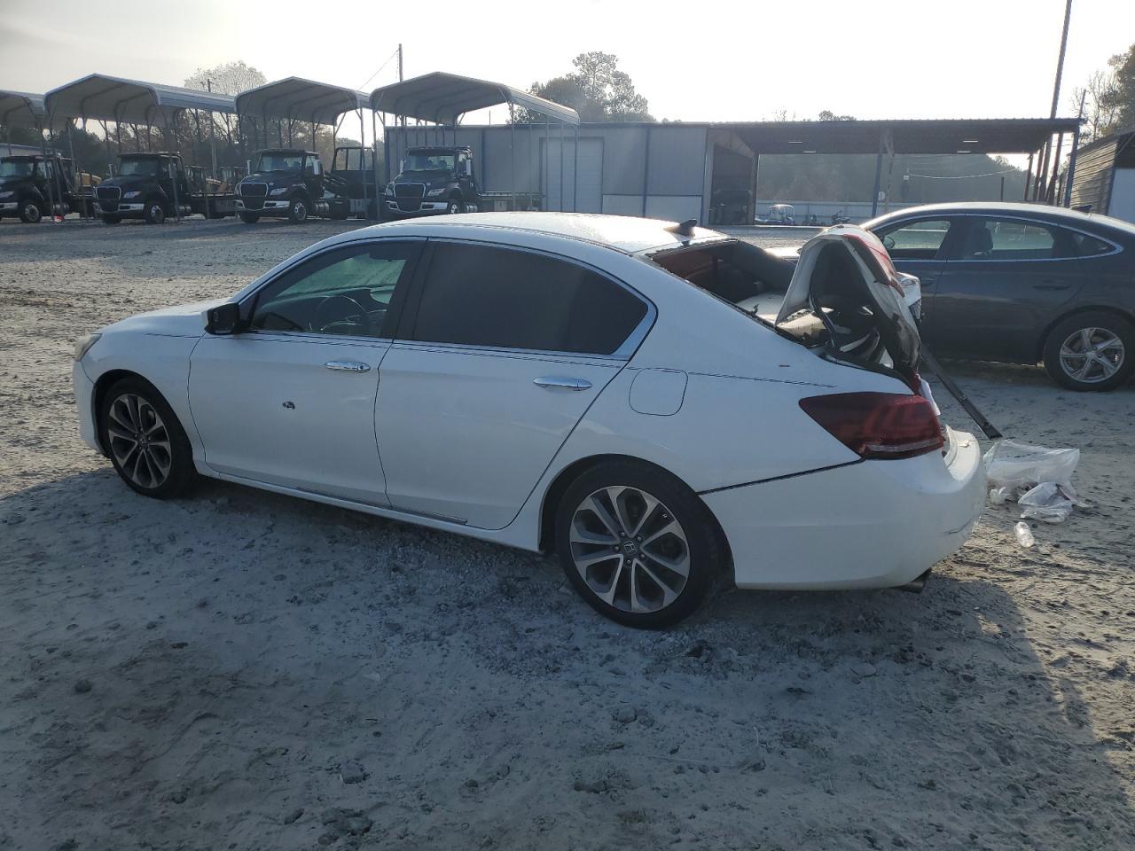 2015 Honda Accord Sport - Фото 2