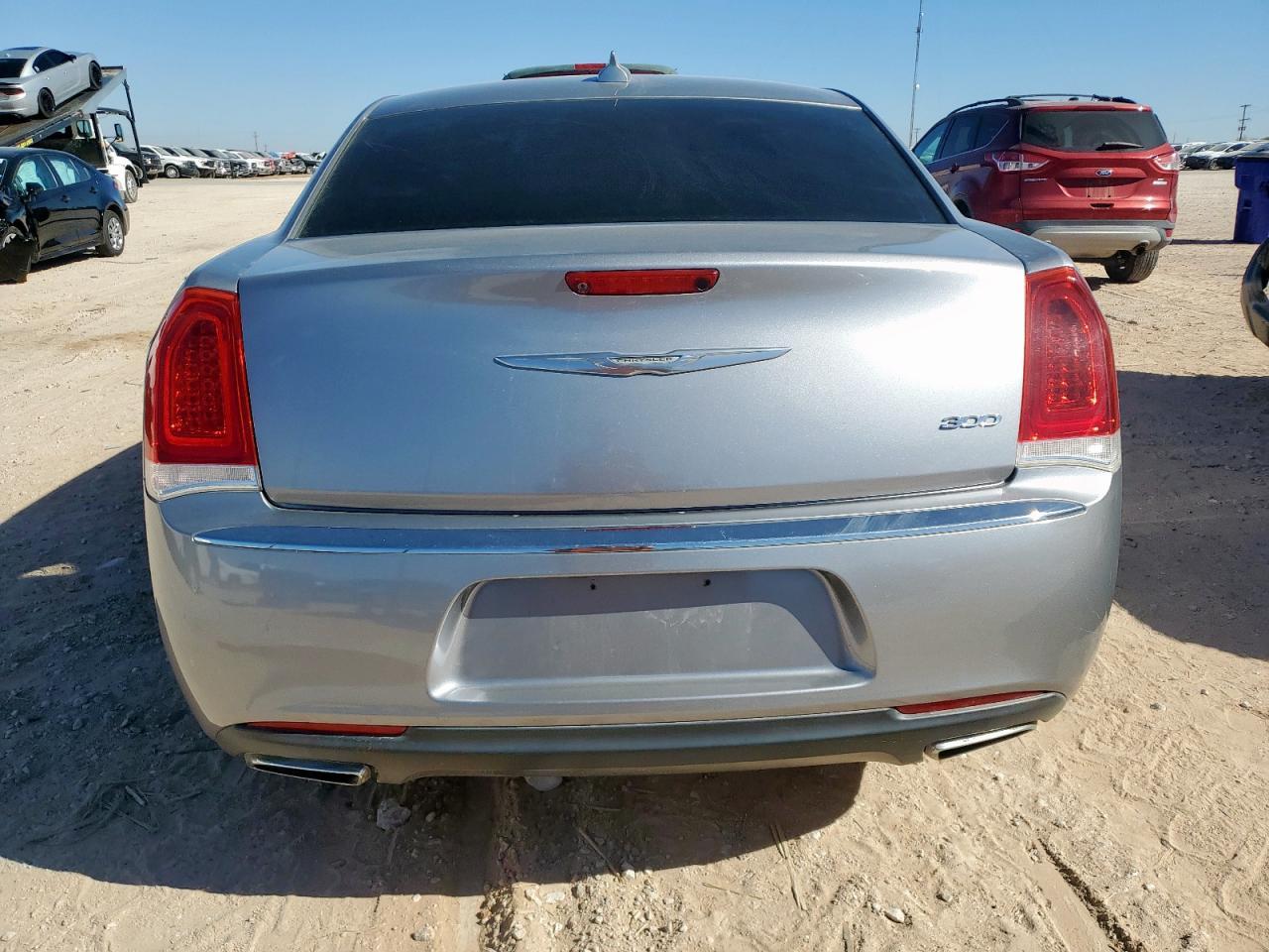 2015 Chrysler 300 Limited - Фото 6