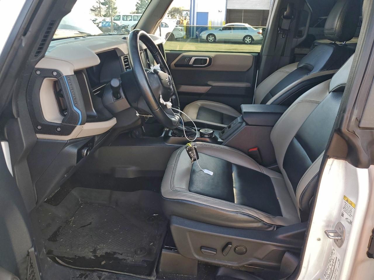 2023 Ford Bronco Base - Image 7