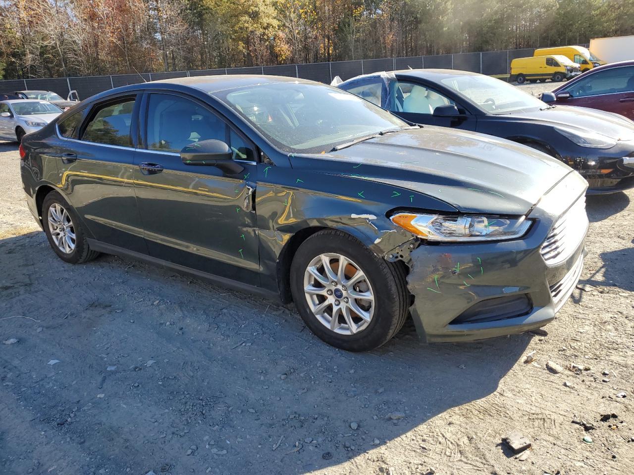 2015 Ford Fusion S - Фото 4