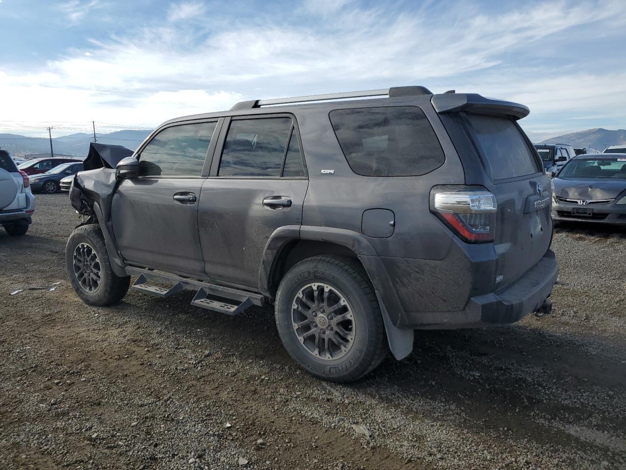 2021 Toyota 4Runner Sr5 - Фото 2