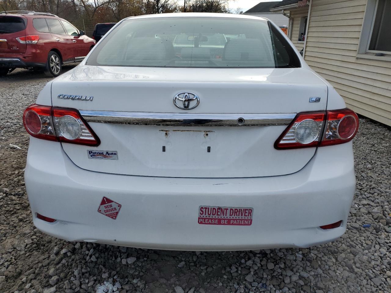 2011 Toyota Corolla Base - Фото 6