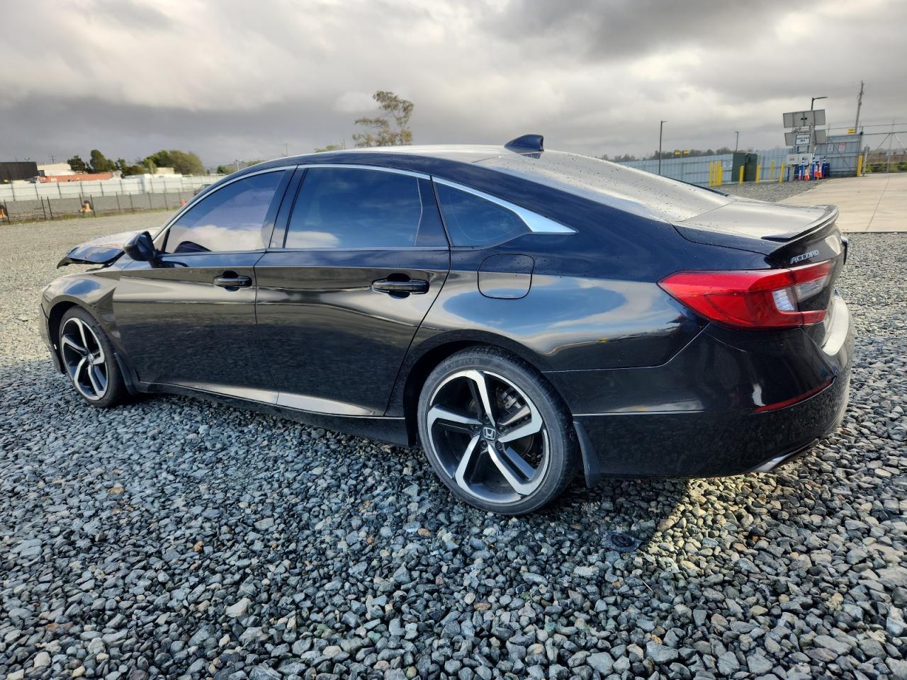 2018 Honda Accord Sport - Image 2