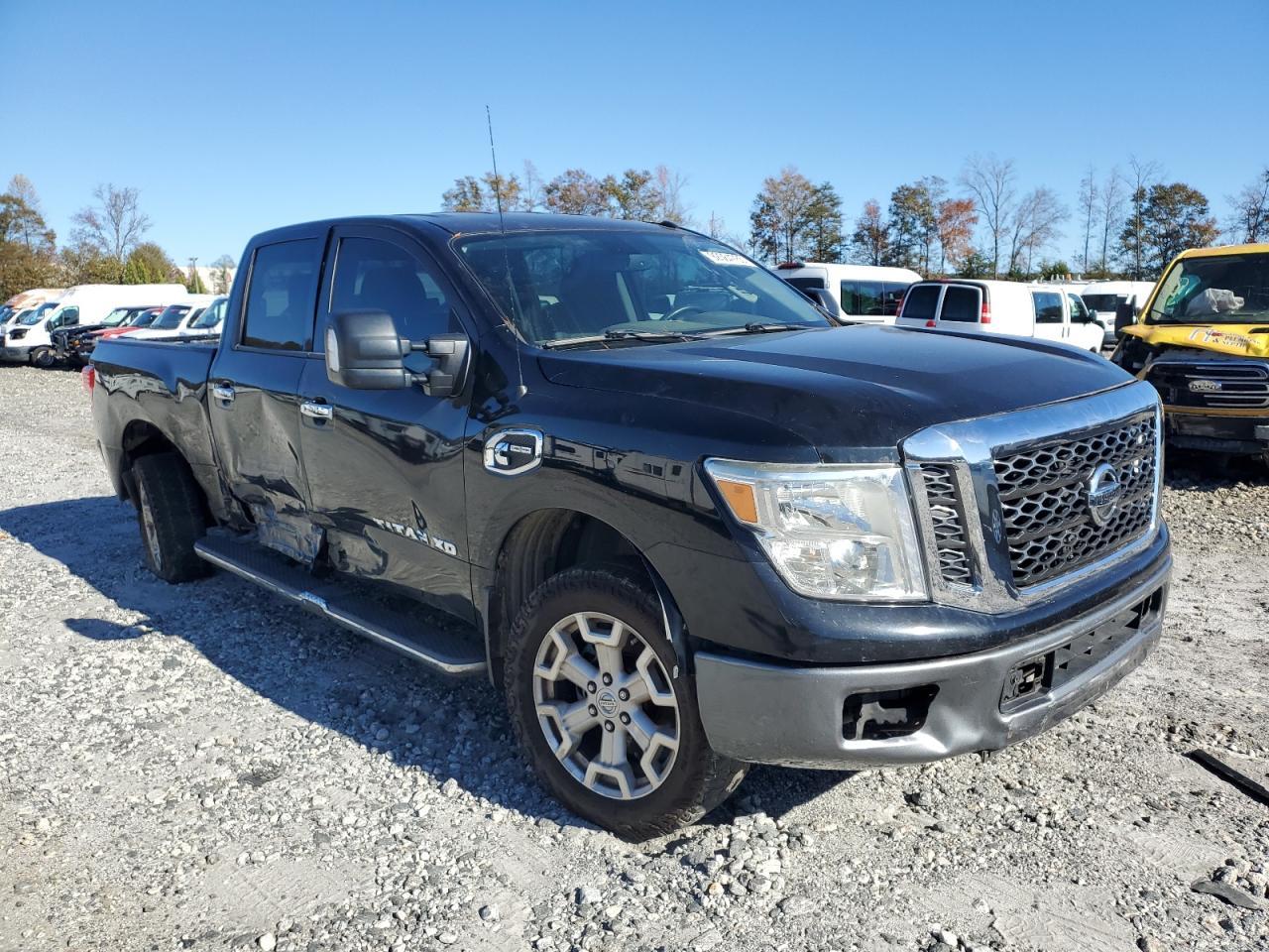 2017 Nissan Titan Xd Sl - Image 4
