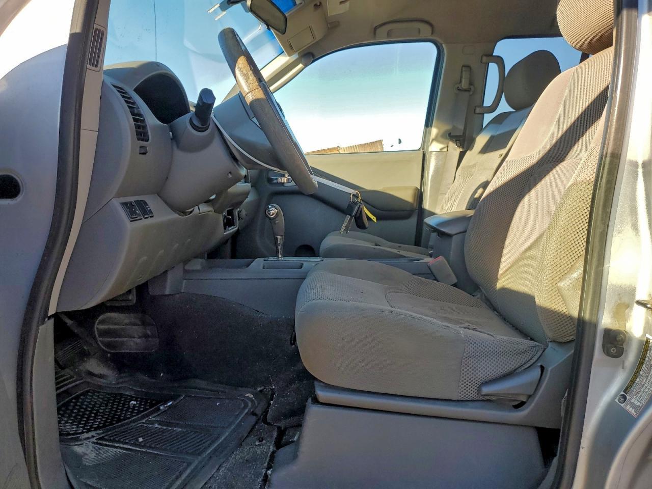 2007 Niss Frontier Crew Cab Le - Image 7