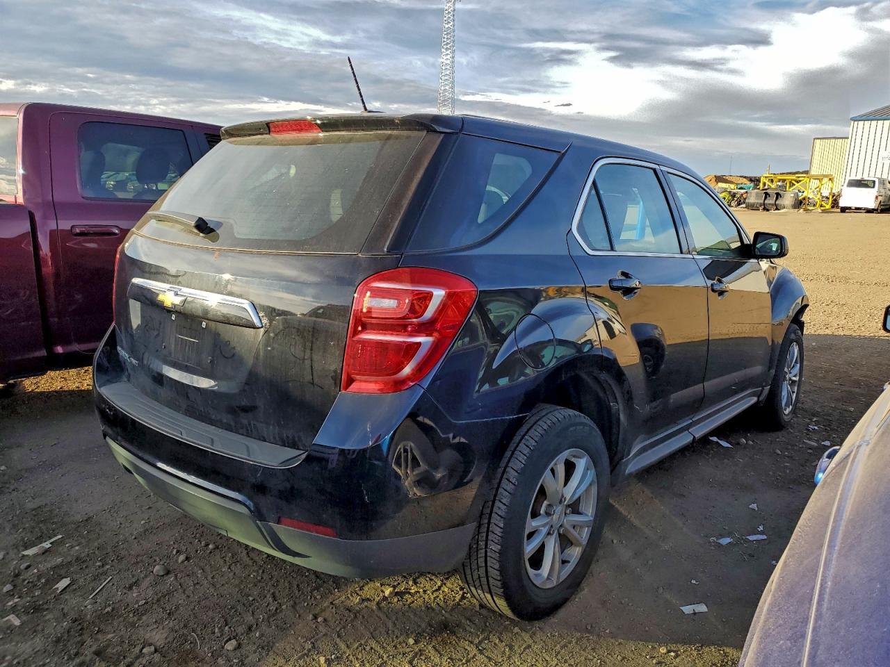 2017 Chevrolet Equinox Ls - Фото 3