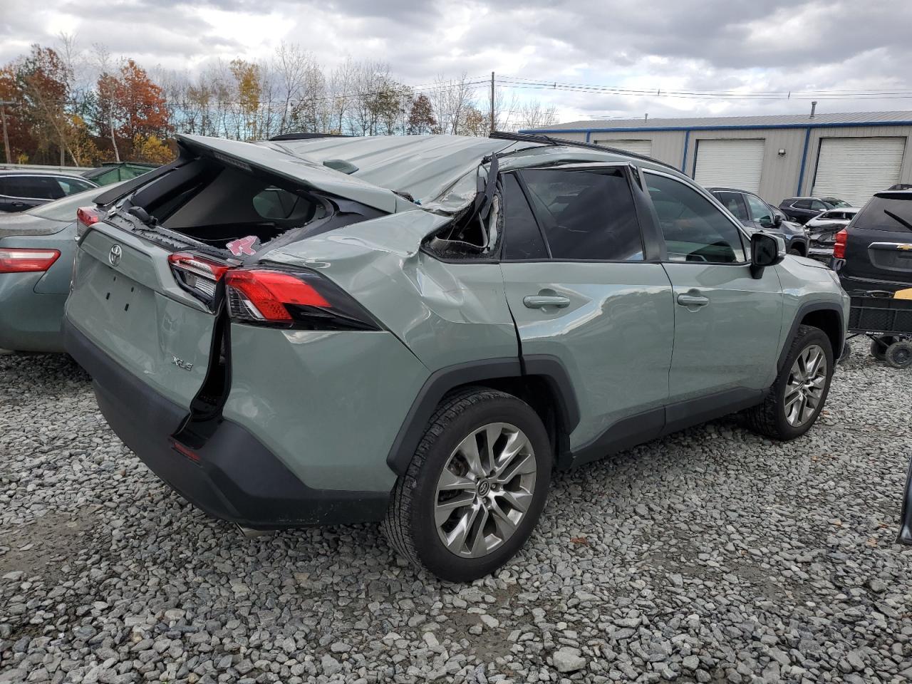 2021 Toyota Rav4 Xle Premium - Фото 3