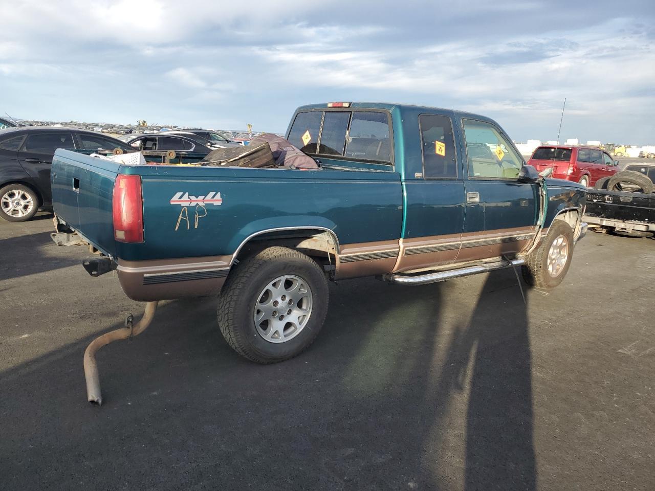 1997 Chevrolet Gmt-400 K1500 - Image 3