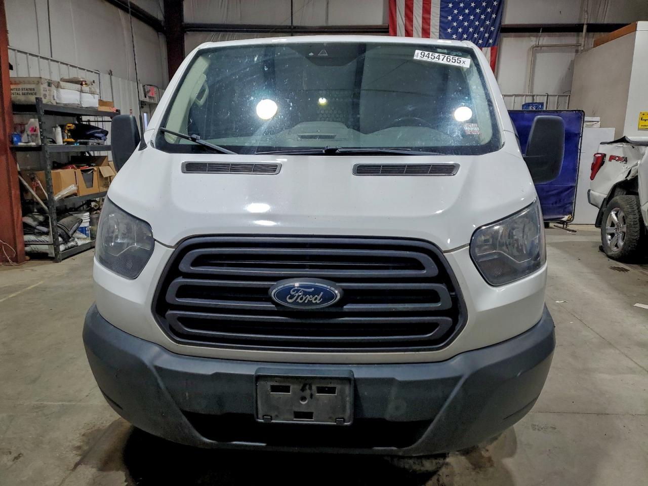 2017 Ford Transit 150 Utility / Service Van - Фото 5