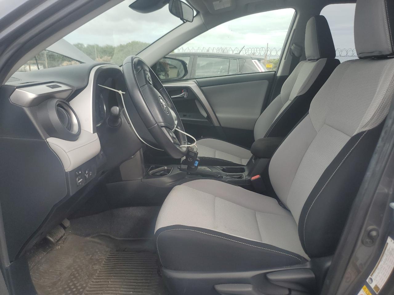 2016 Toyota Rav4 Xle - Image 7