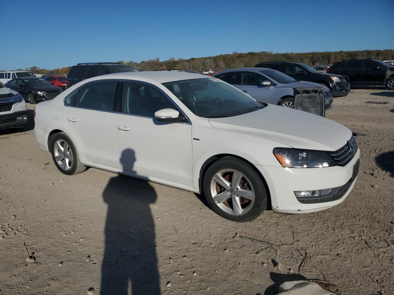 2015 Volkswagen Passat S - Image 4