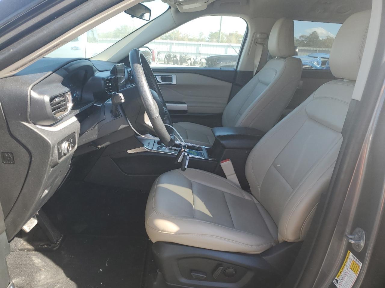 2023 Ford Explorer Xlt - Image 7