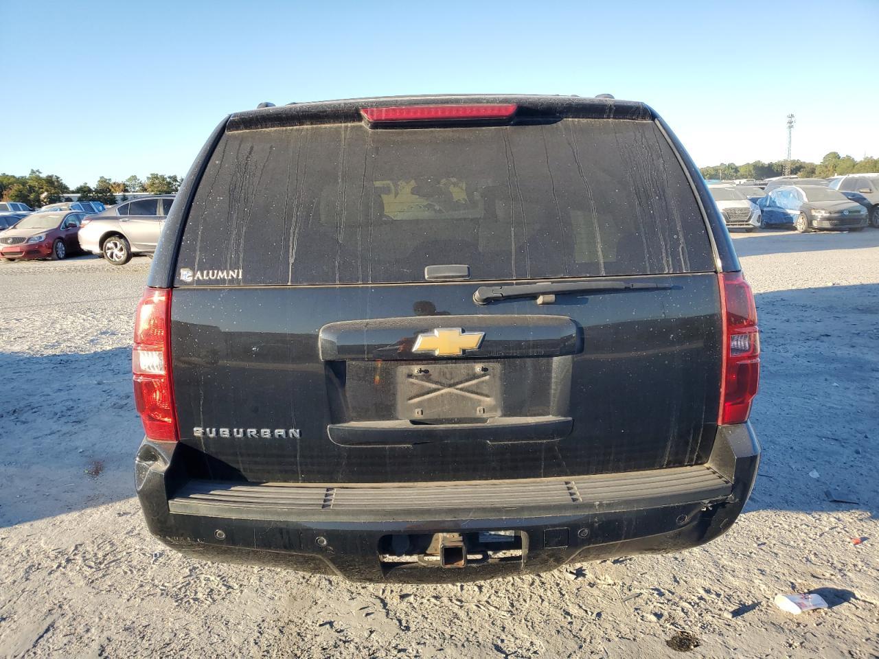 2013 Chevrolet Suburban C1500 Lt - Image 6