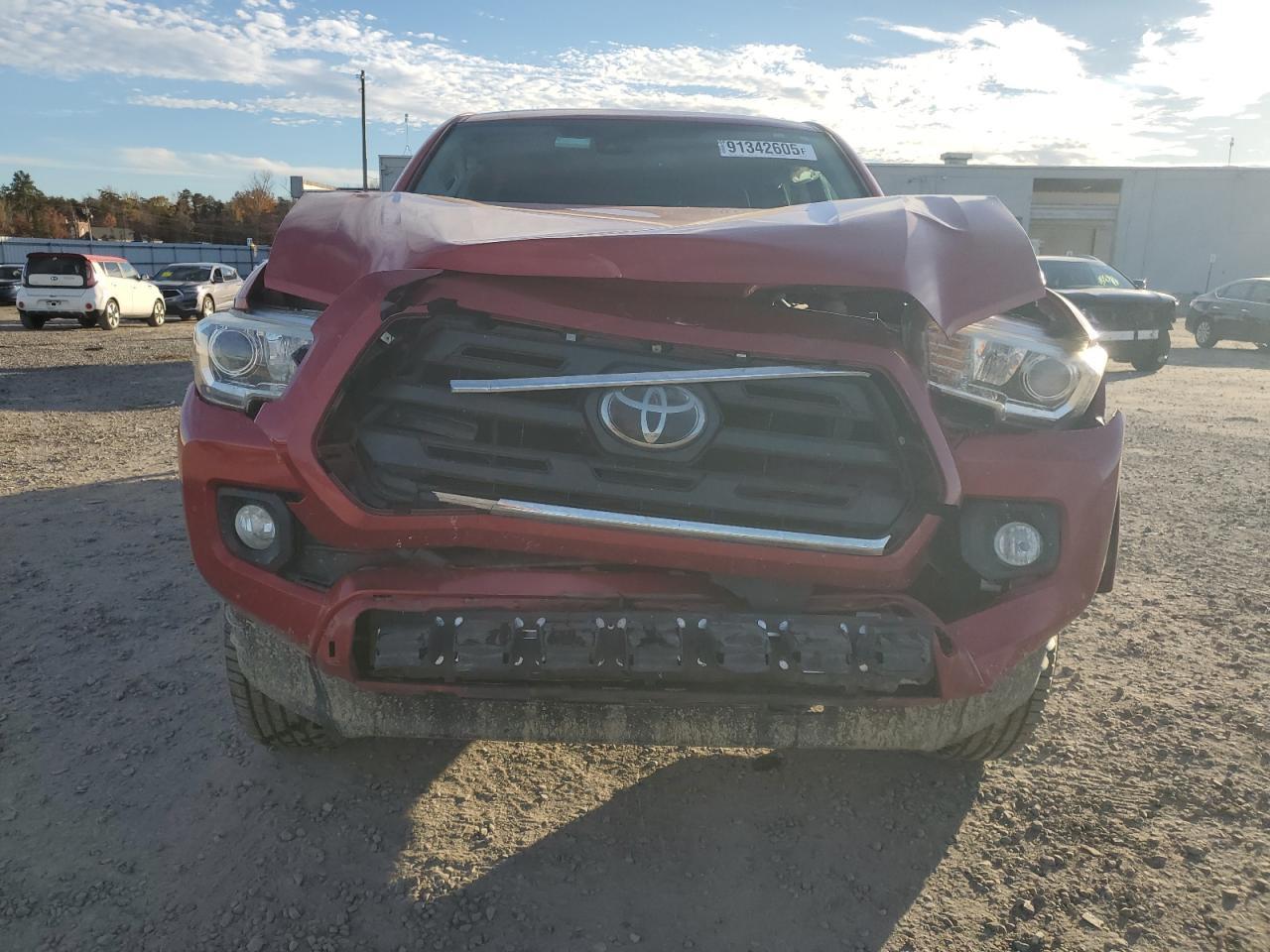 2018 Toyota Tacoma Double Cab - Фото 5