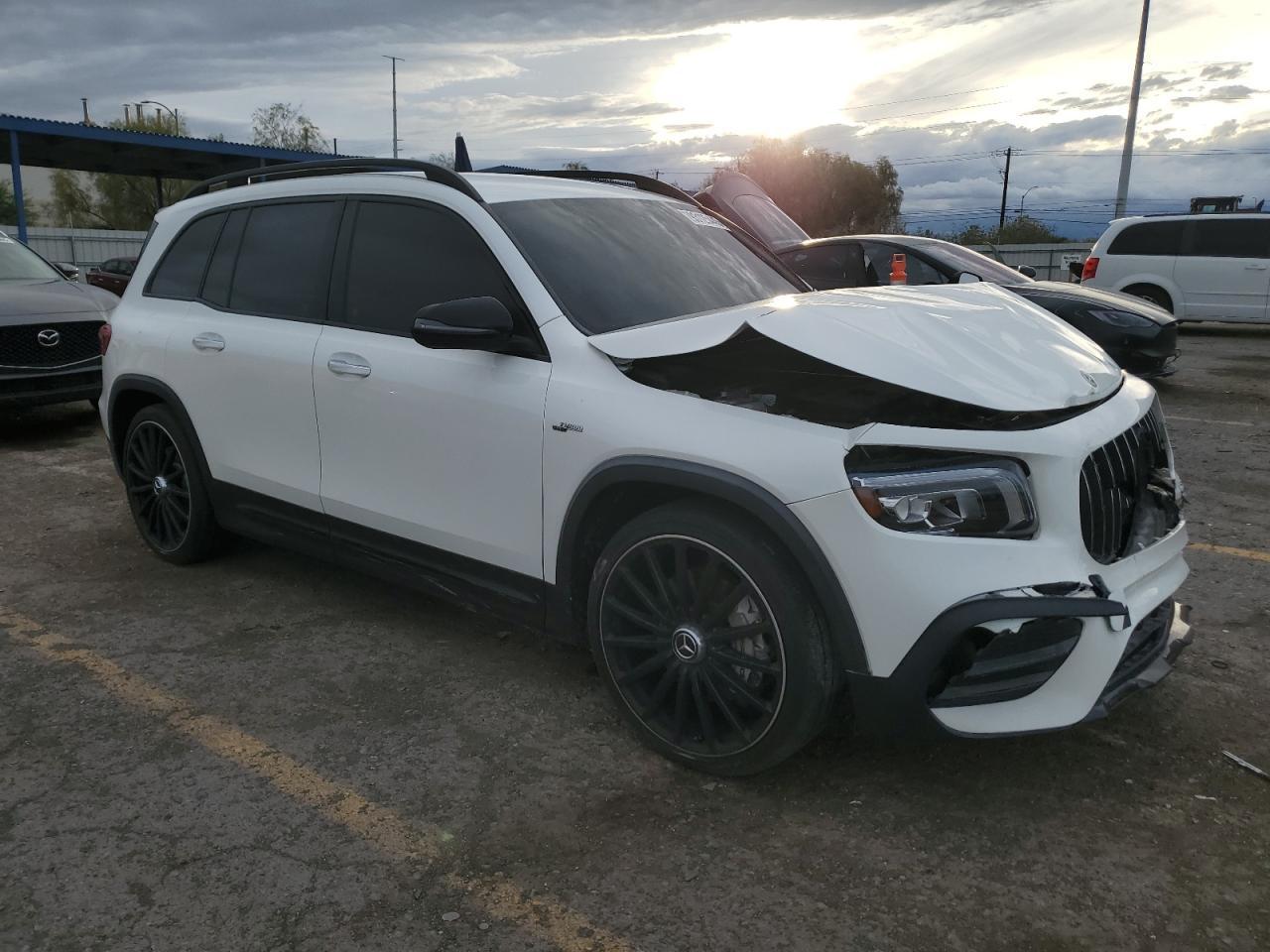 2022 Mercedes-Benz Glb Amg 35 4Matic - Image 4