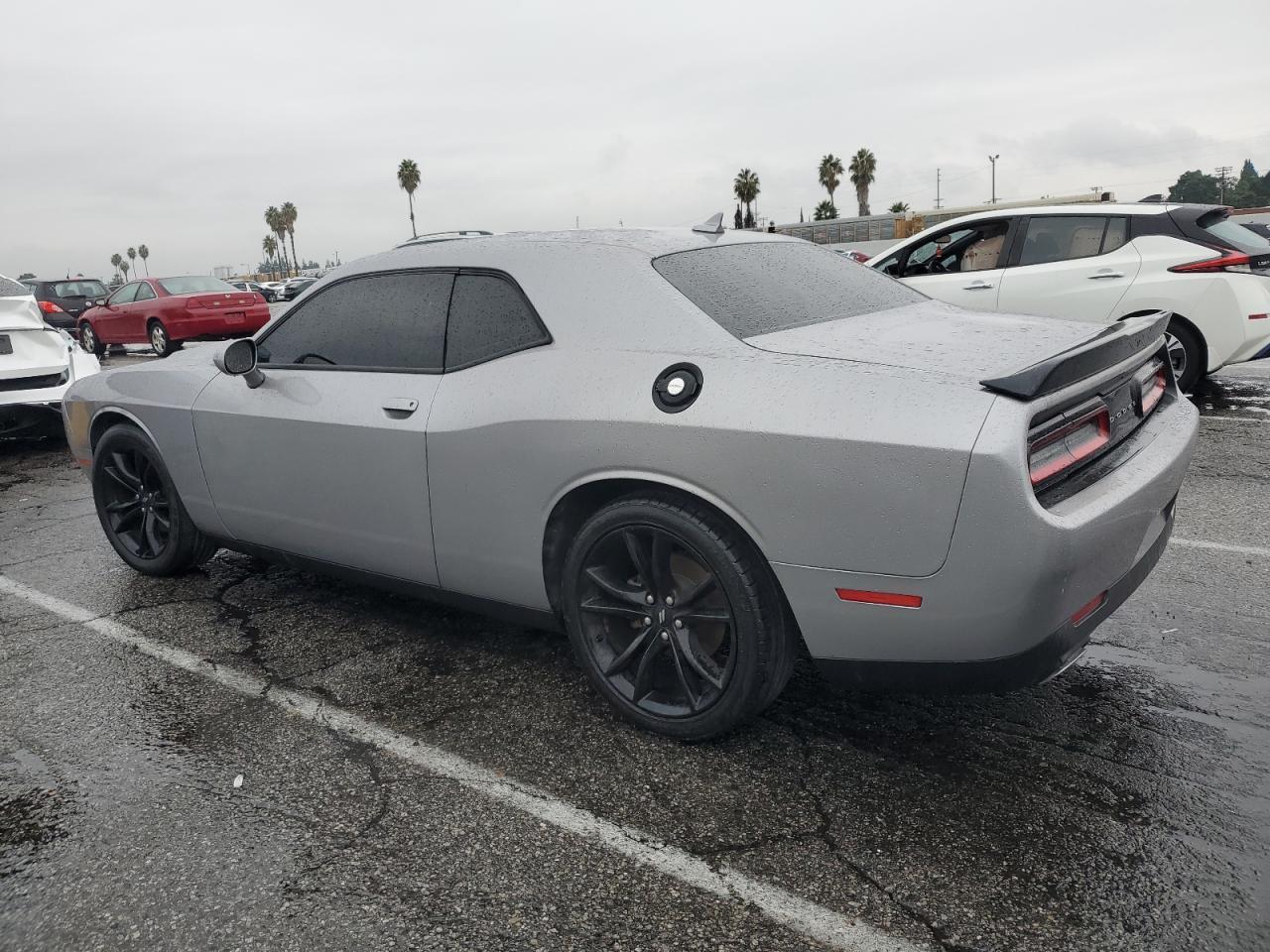 2017 Dodge Challenger Sxt - Фото 2