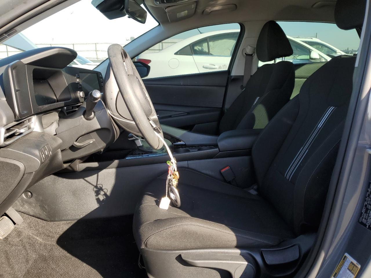 2025 Hyundai Elantra Blue - Image 7
