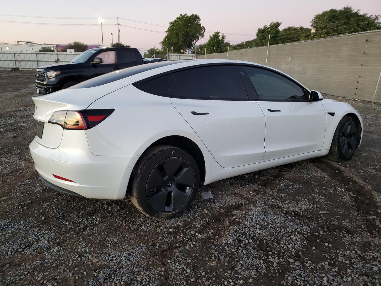 2022 Tesla Model 3 - Фото 3