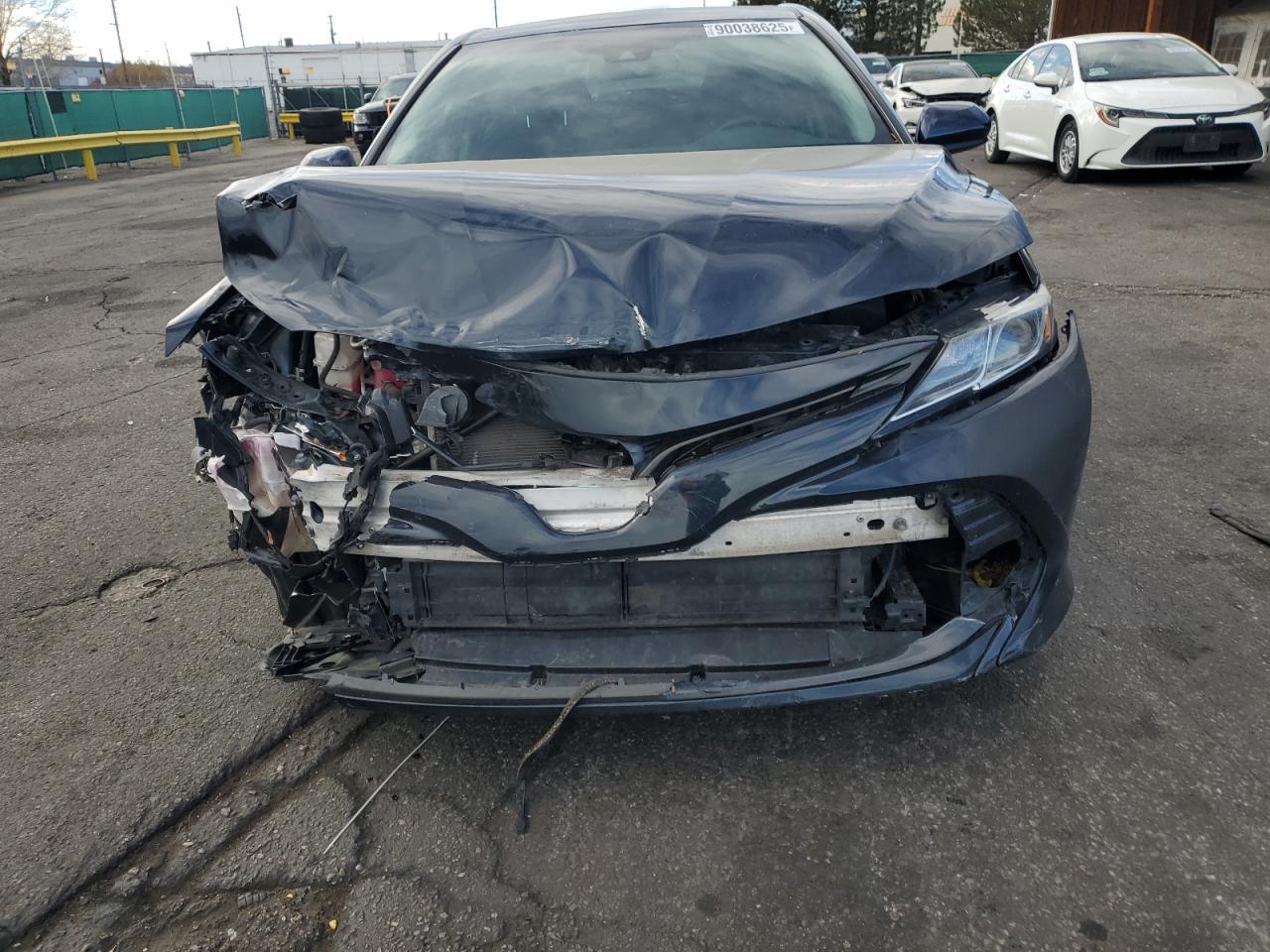 2019 Toyota Camry Le - Image 5