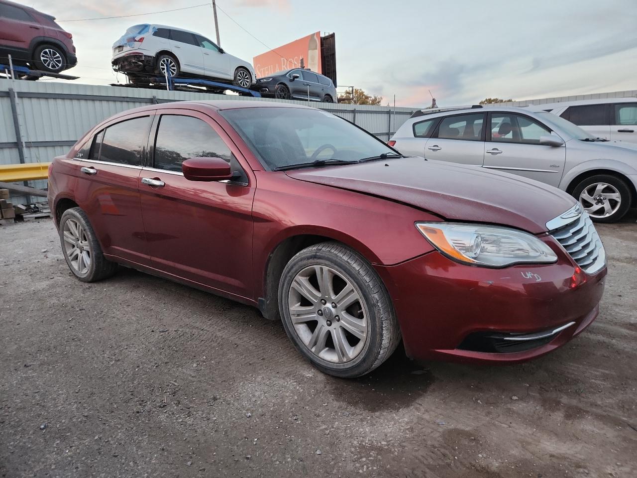 2011 Chrysler 200 Touring - Фото 4