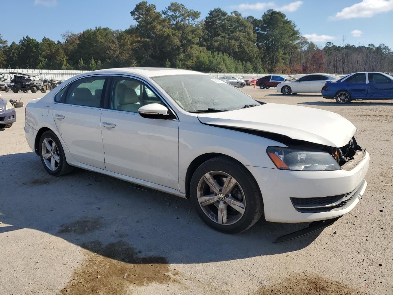 2012 Volkswagen Passat Se - Фото 4