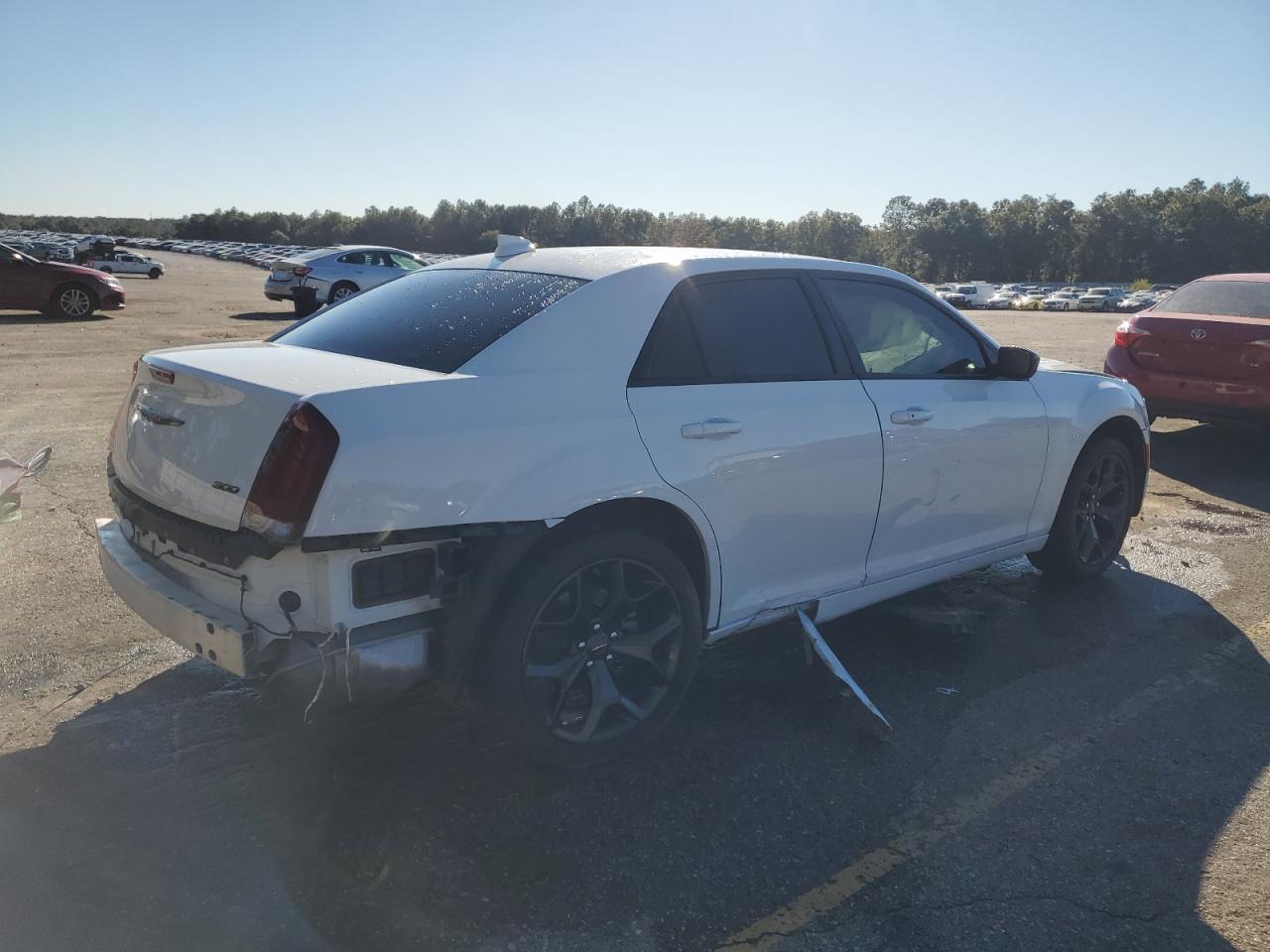 2023 Chrysler 300 Touring - Фото 3