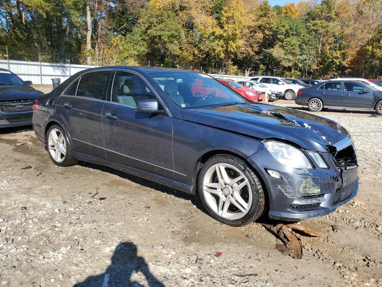 2013 Mercedes Benz E - Image 4