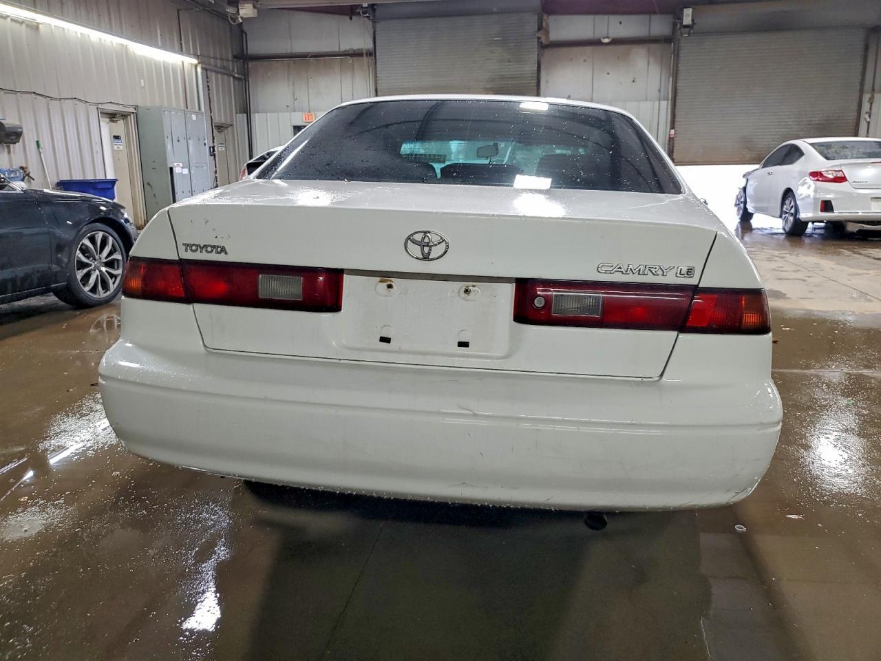 1999 Toyota Camry Le - Image 6