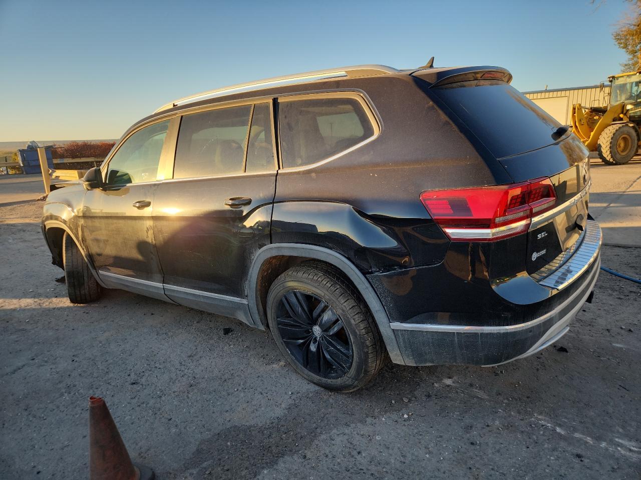2019 Volkswagen Atlas Sel - Image 2