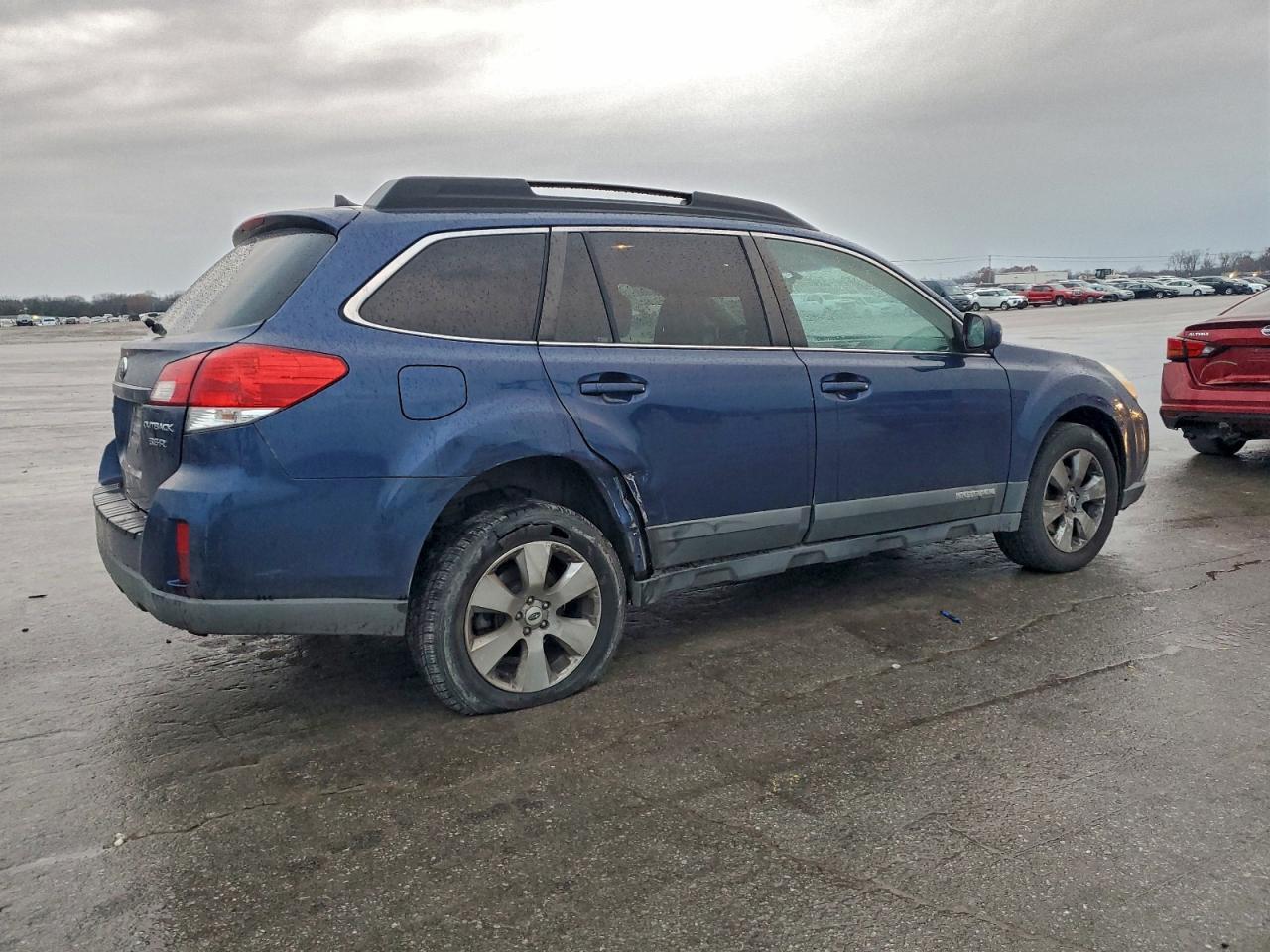 2011 Subaru Outback 3.6R Limited - Фото 3