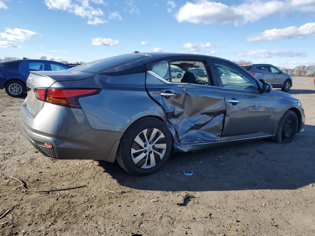 2020 Nissan Altima S - Фото 3