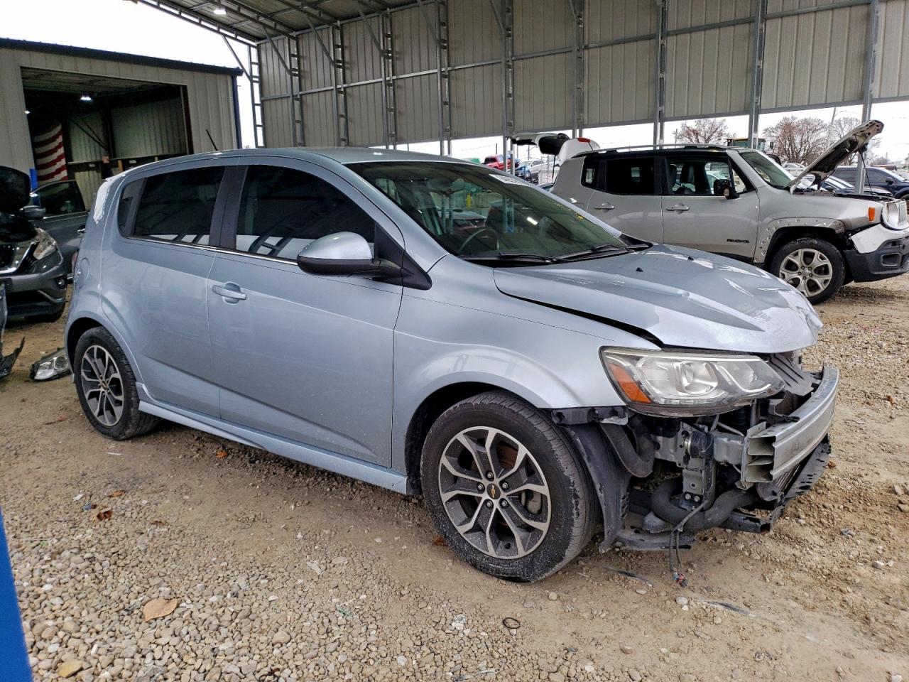 2017 Chevrolet Sonic Lt - Image 4