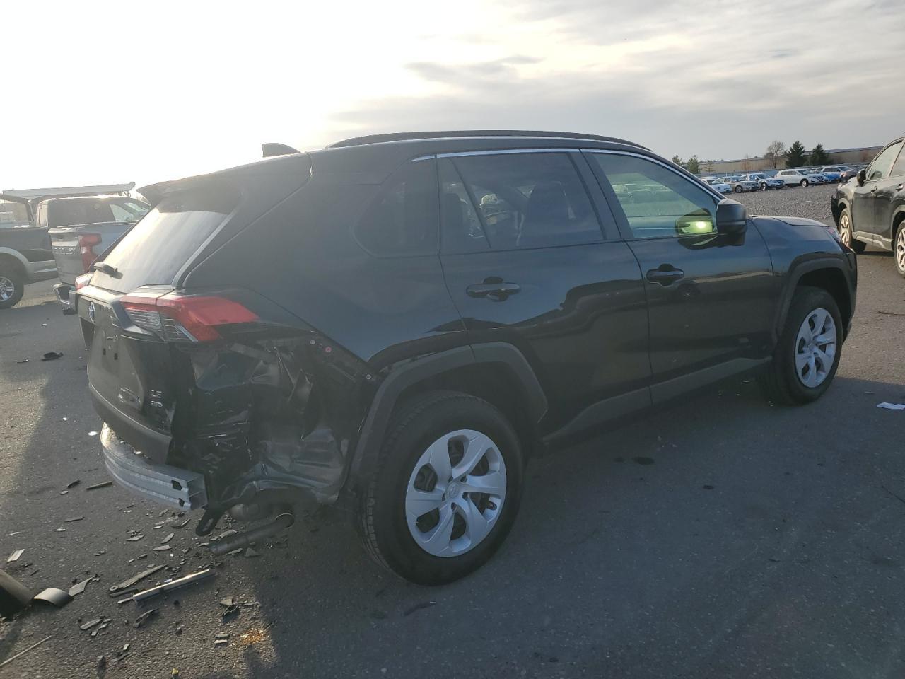 2020 Toyota Rav4 Le - Фото 3